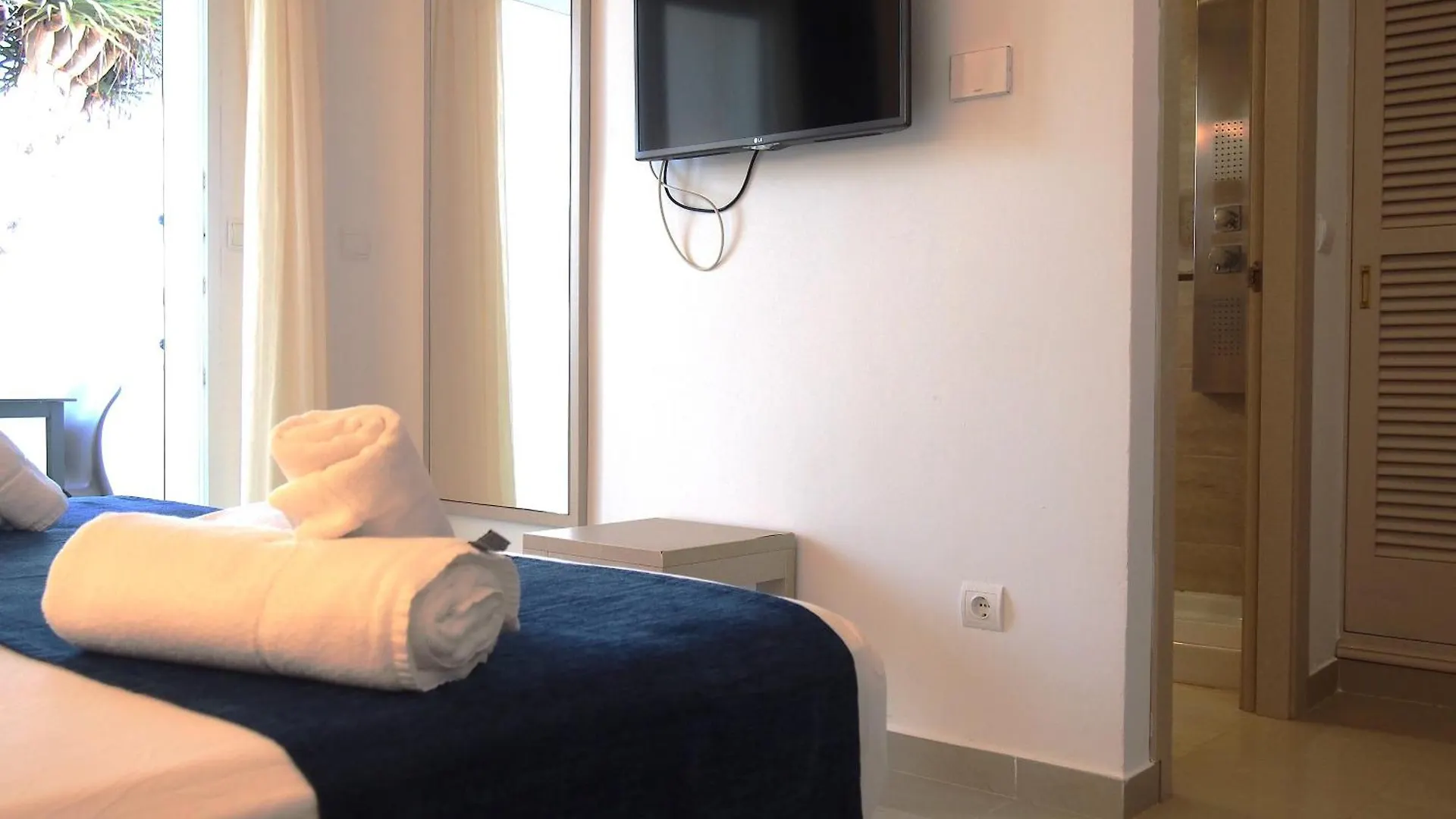 Hotel Roca Bella Es Pujols