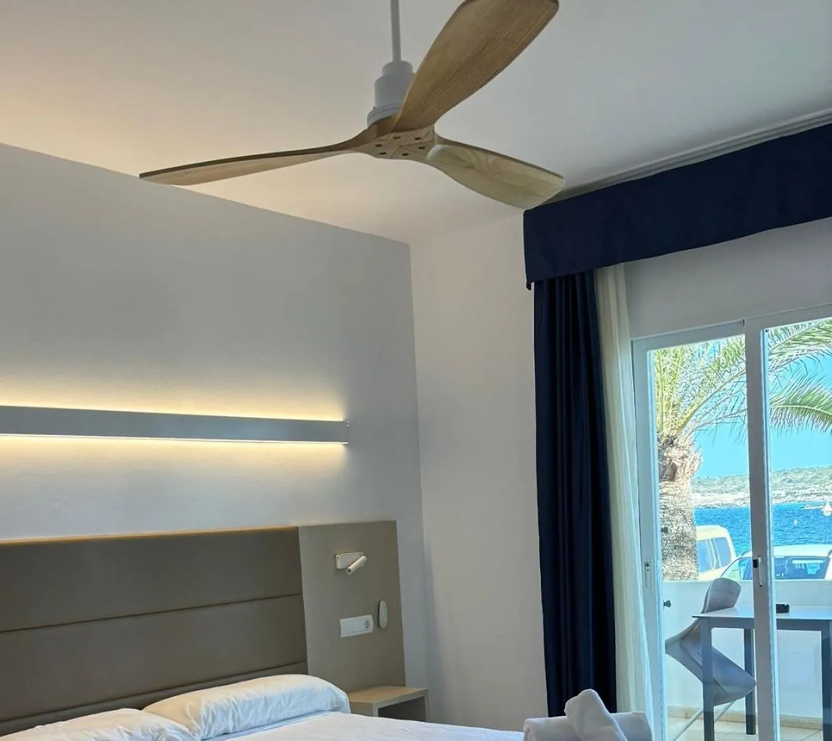 Hotel Roca Bella Es Pujols 0*,  Spagna